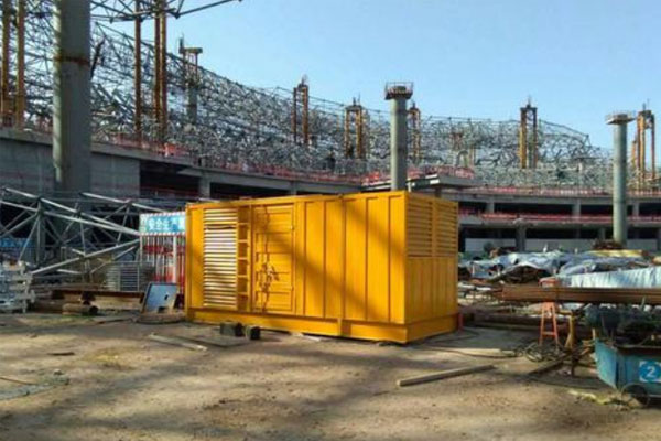 屏南发电机出租如何判断空气滤清器是否需要更换？