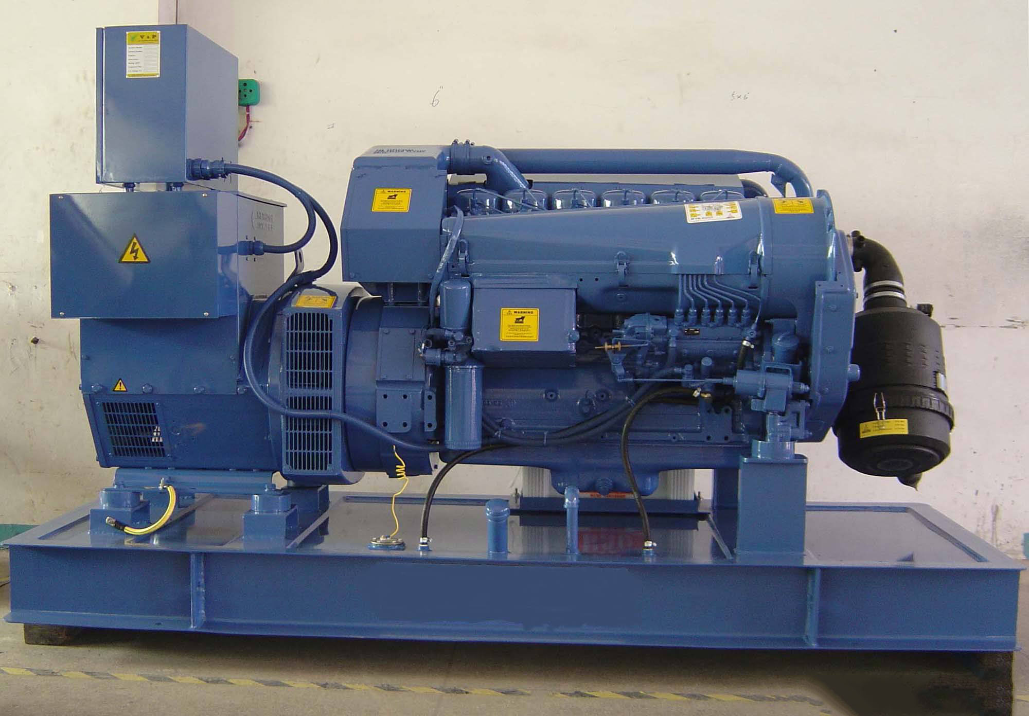 屏南汽油发电机组冬季启动前，电瓶需要做哪些检查和维护？